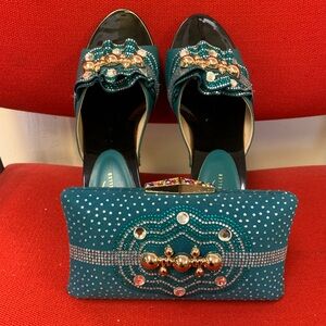 Elegant Teal Embellished Clutch